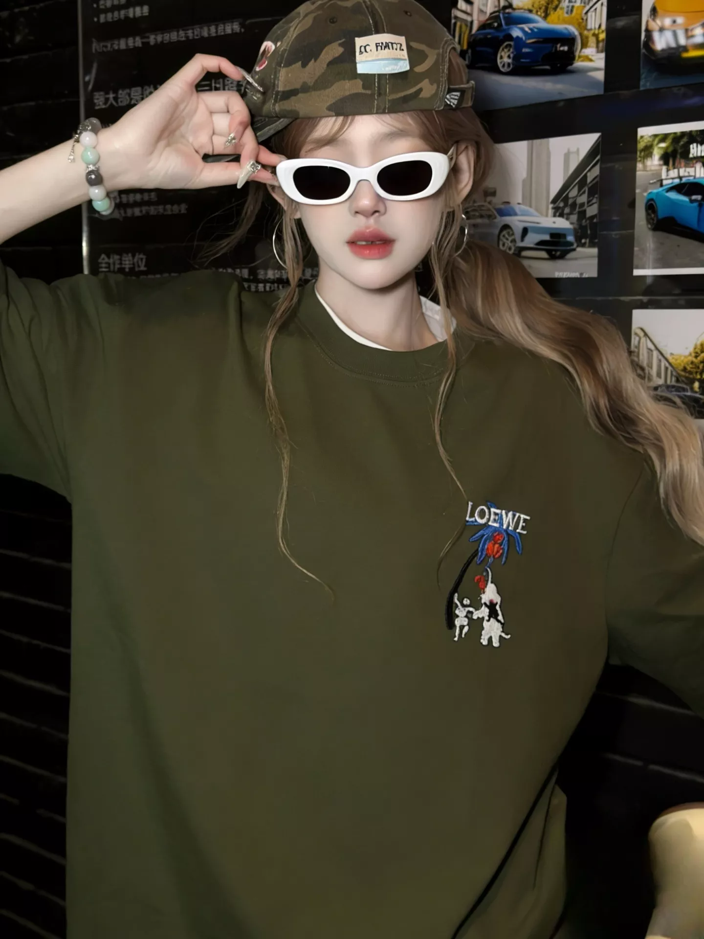 로에베 카툰 자수 라운드 반팔 티셔츠 상세 이미지 44