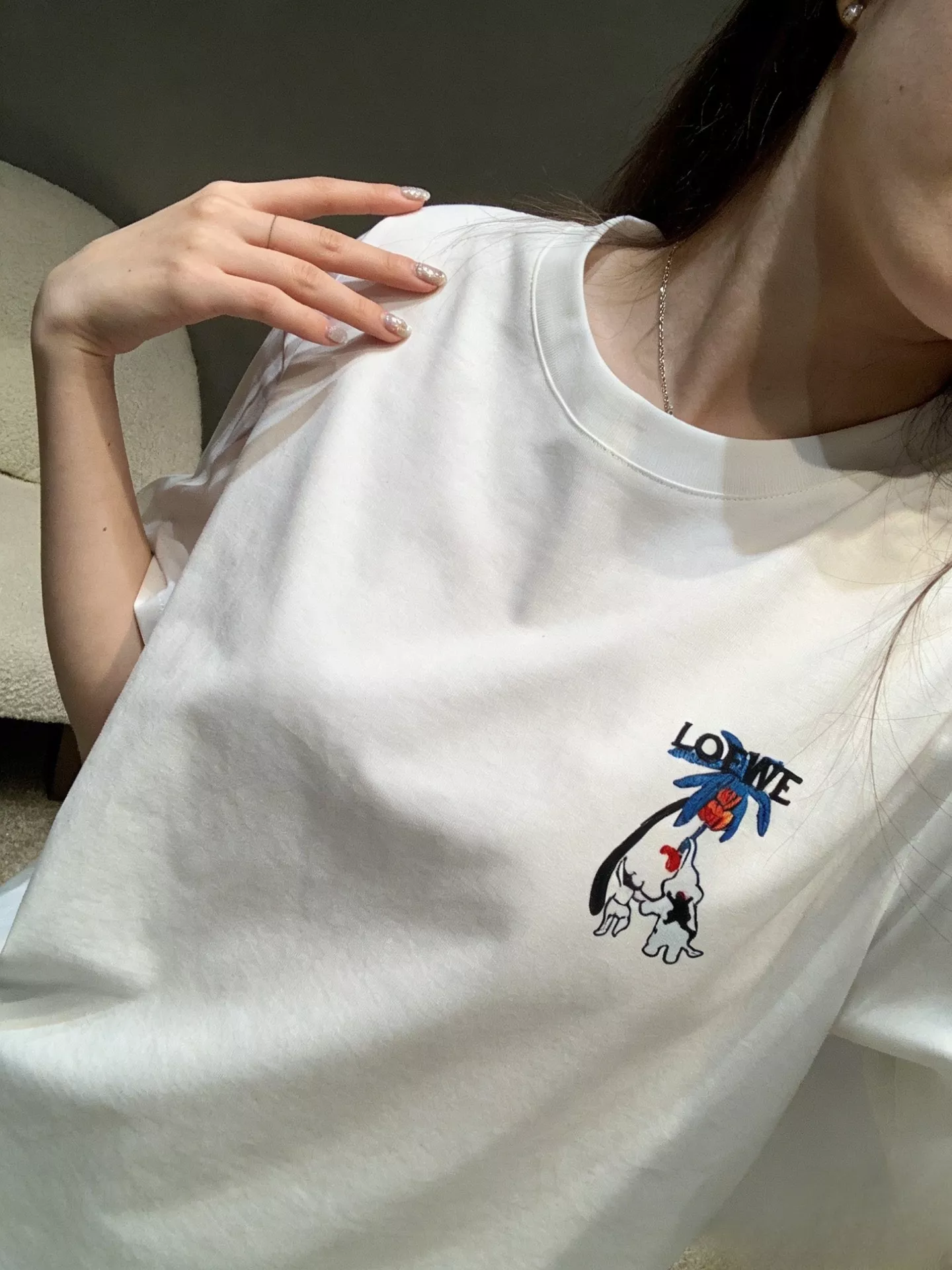 로에베 카툰 자수 라운드 반팔 티셔츠 상세 이미지 17