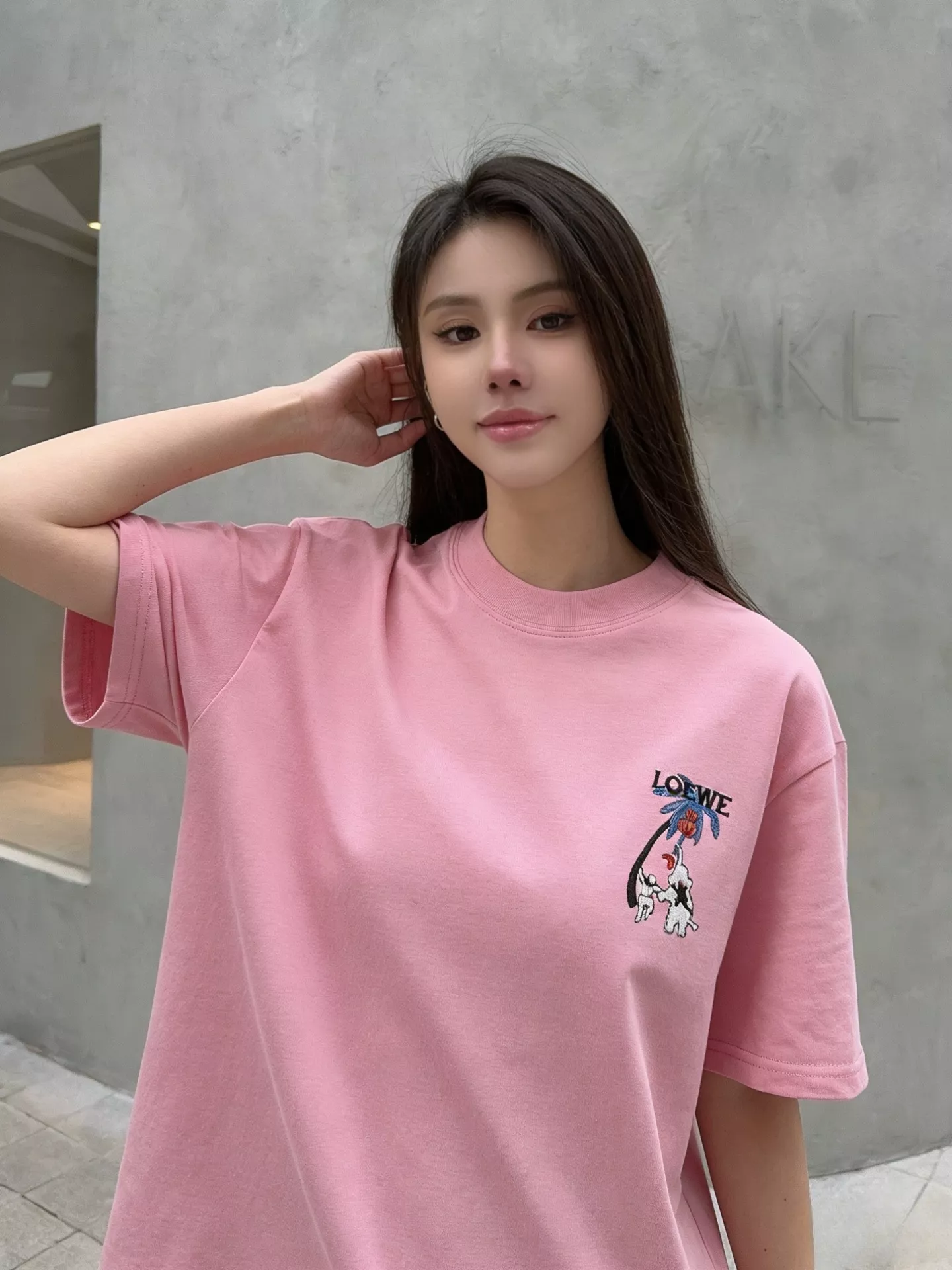 로에베 카툰 자수 라운드 반팔 티셔츠 상세 이미지 26