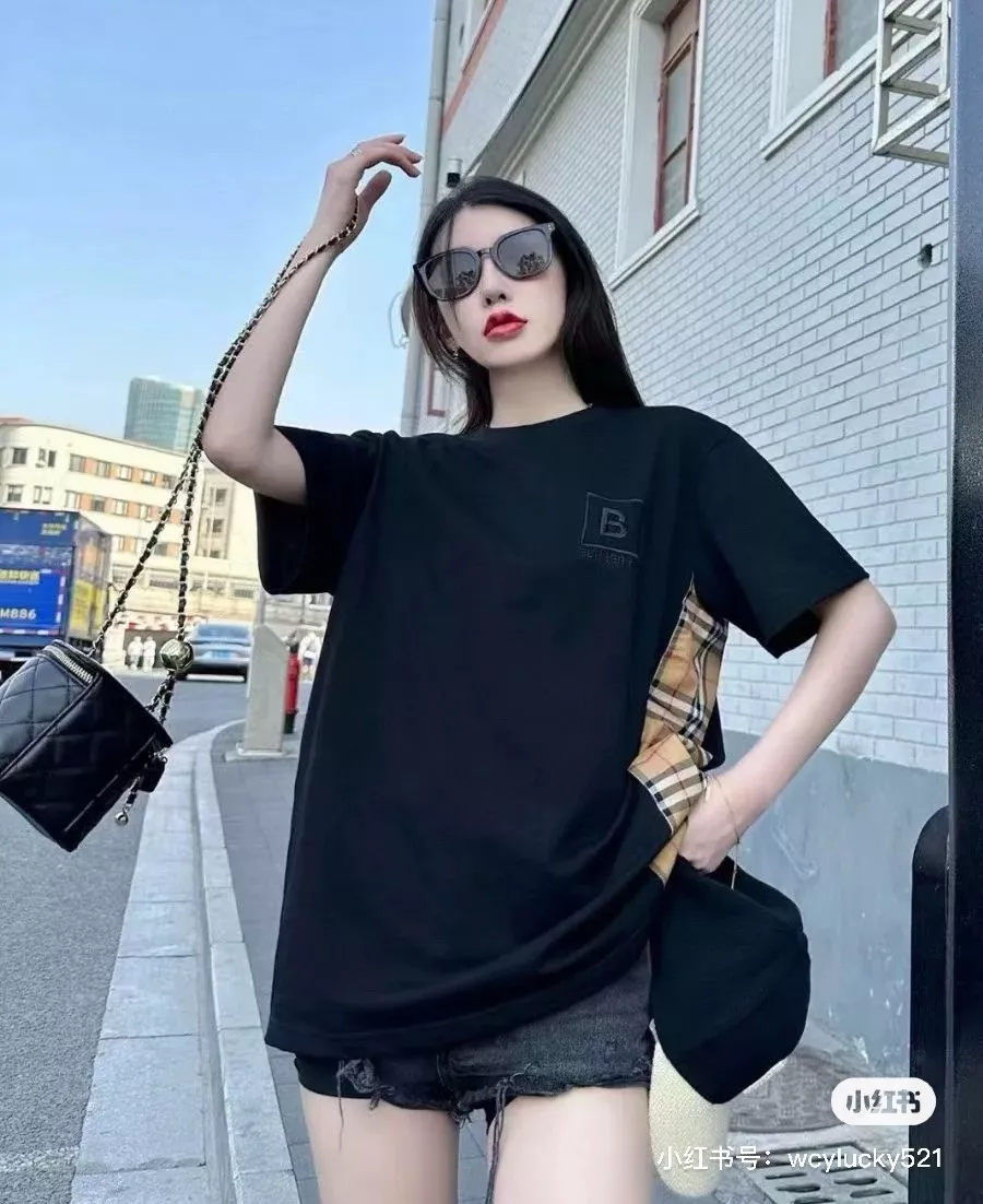 버버리 사이드 체크 패널 루즈핏 반소매 티셔츠 상세 이미지 23
