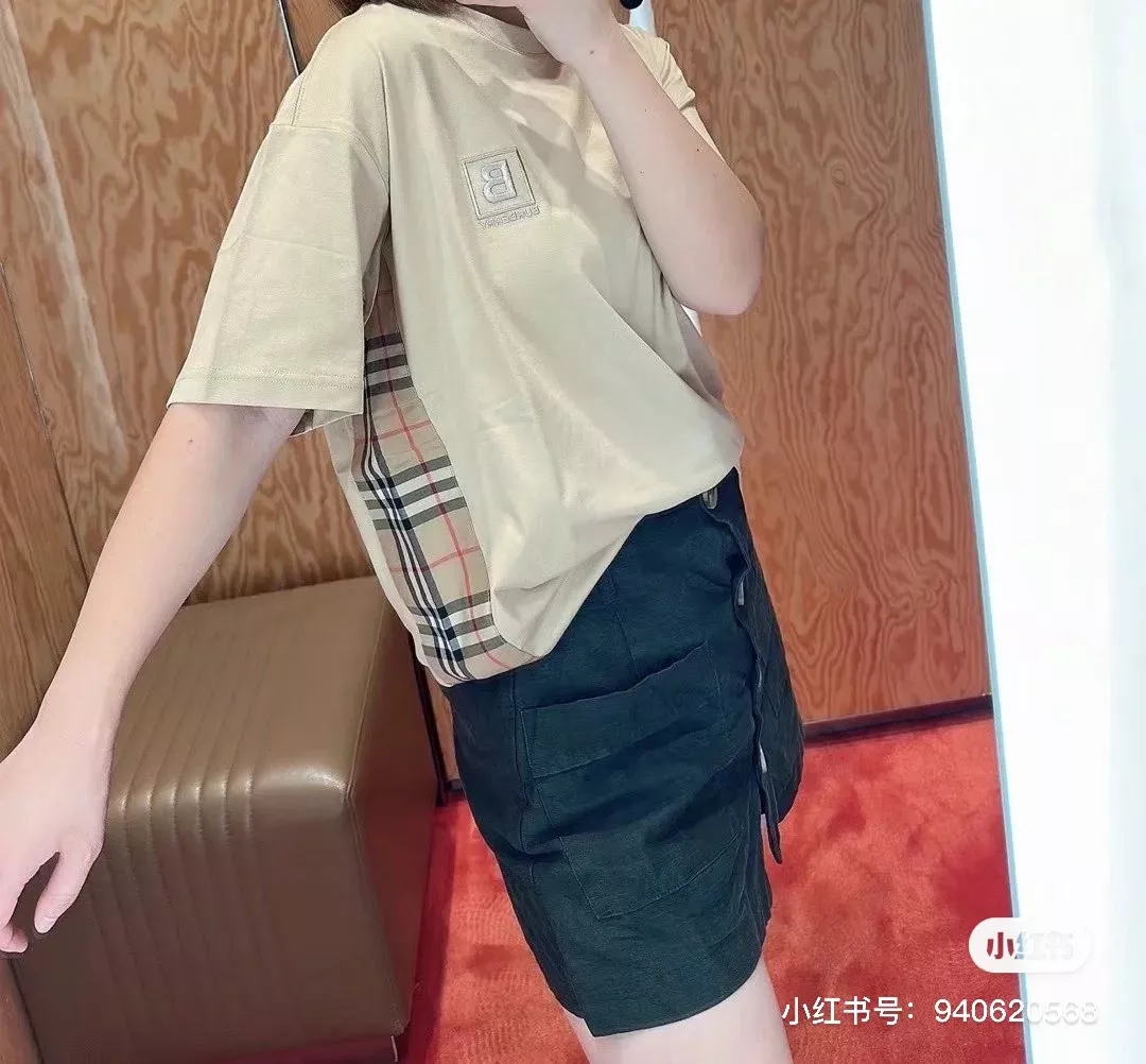 버버리 사이드 체크 패널 루즈핏 반소매 티셔츠 상세 이미지 59