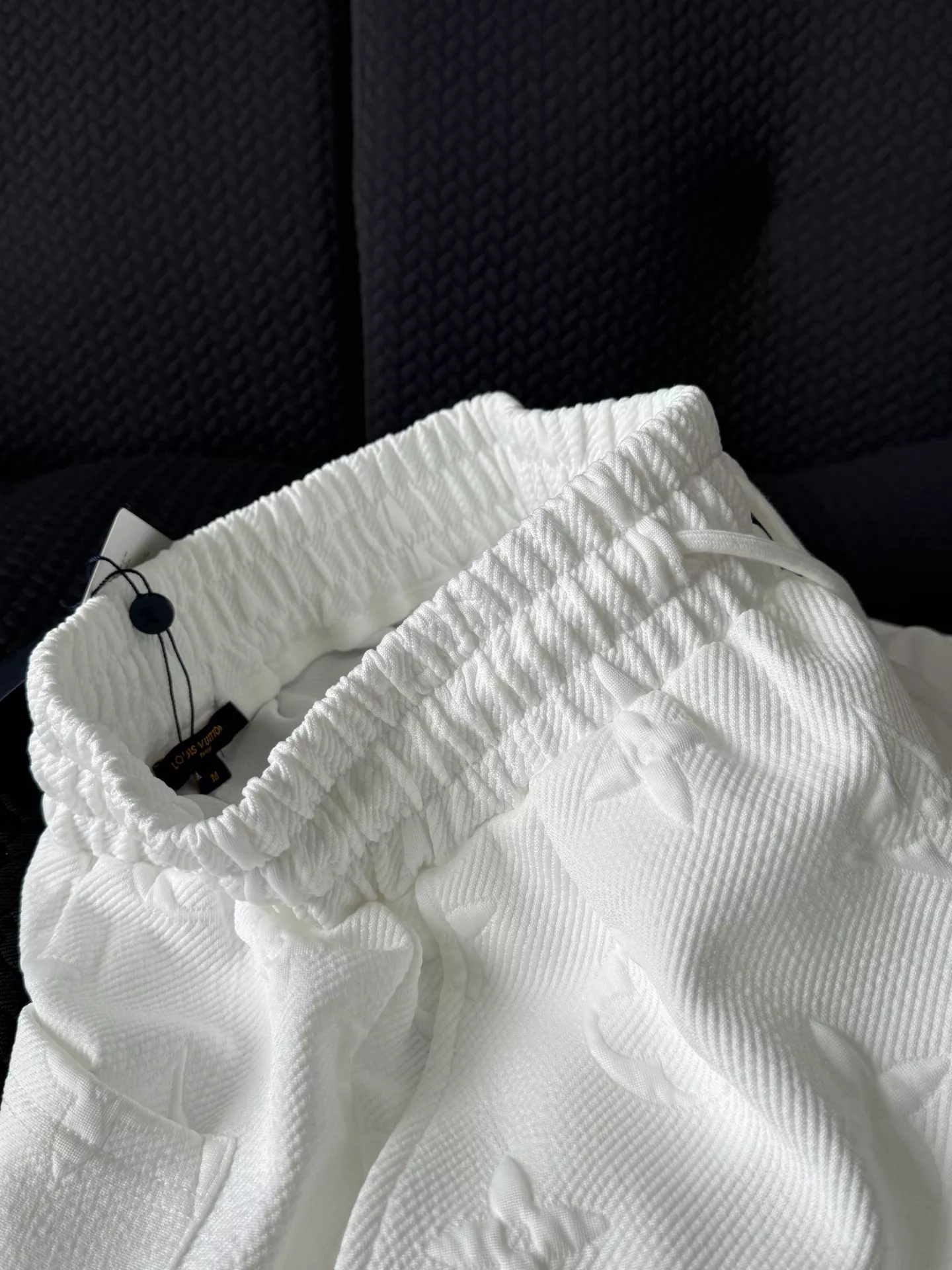 루이비통 엠보 로고 밴딩 숏팬츠 상세 이미지 30