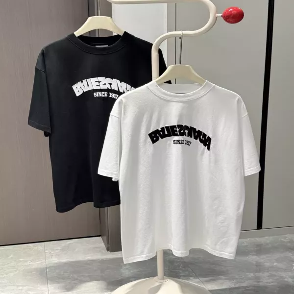 발렌시아가 백 플립 로고 오버핏 티셔츠