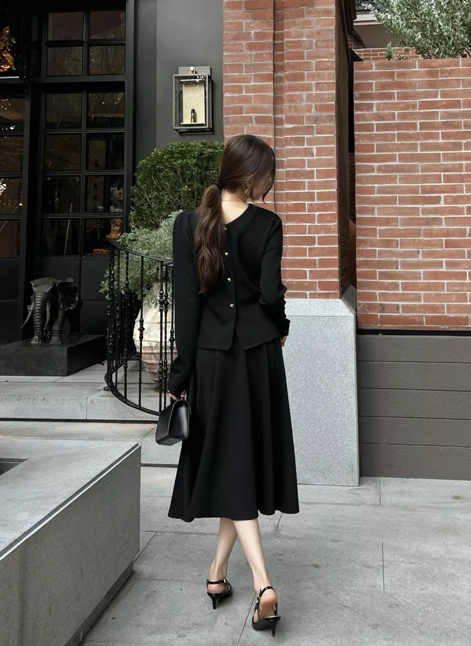 로로피아나 브이넥 금장 버튼 가디건 스커트 세트 상세 이미지 19