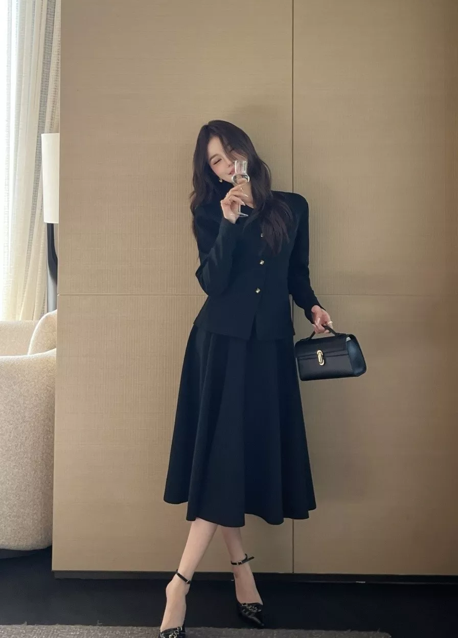 로로피아나 브이넥 금장 버튼 가디건 스커트 세트 상세 이미지 10