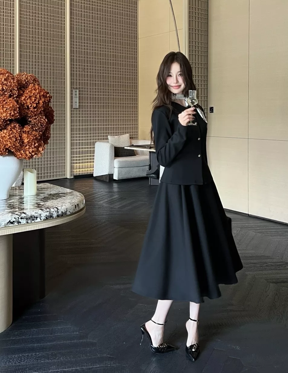 로로피아나 브이넥 금장 버튼 가디건 스커트 세트 상세 이미지 11