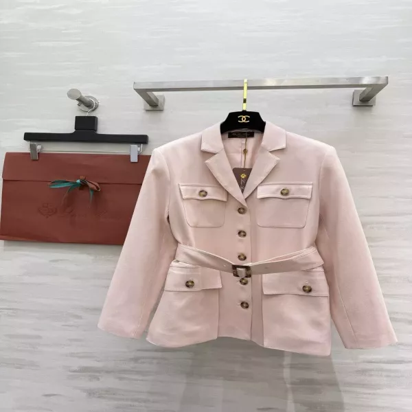 로로피아나 슬림핏 핑크 버튼 재킷