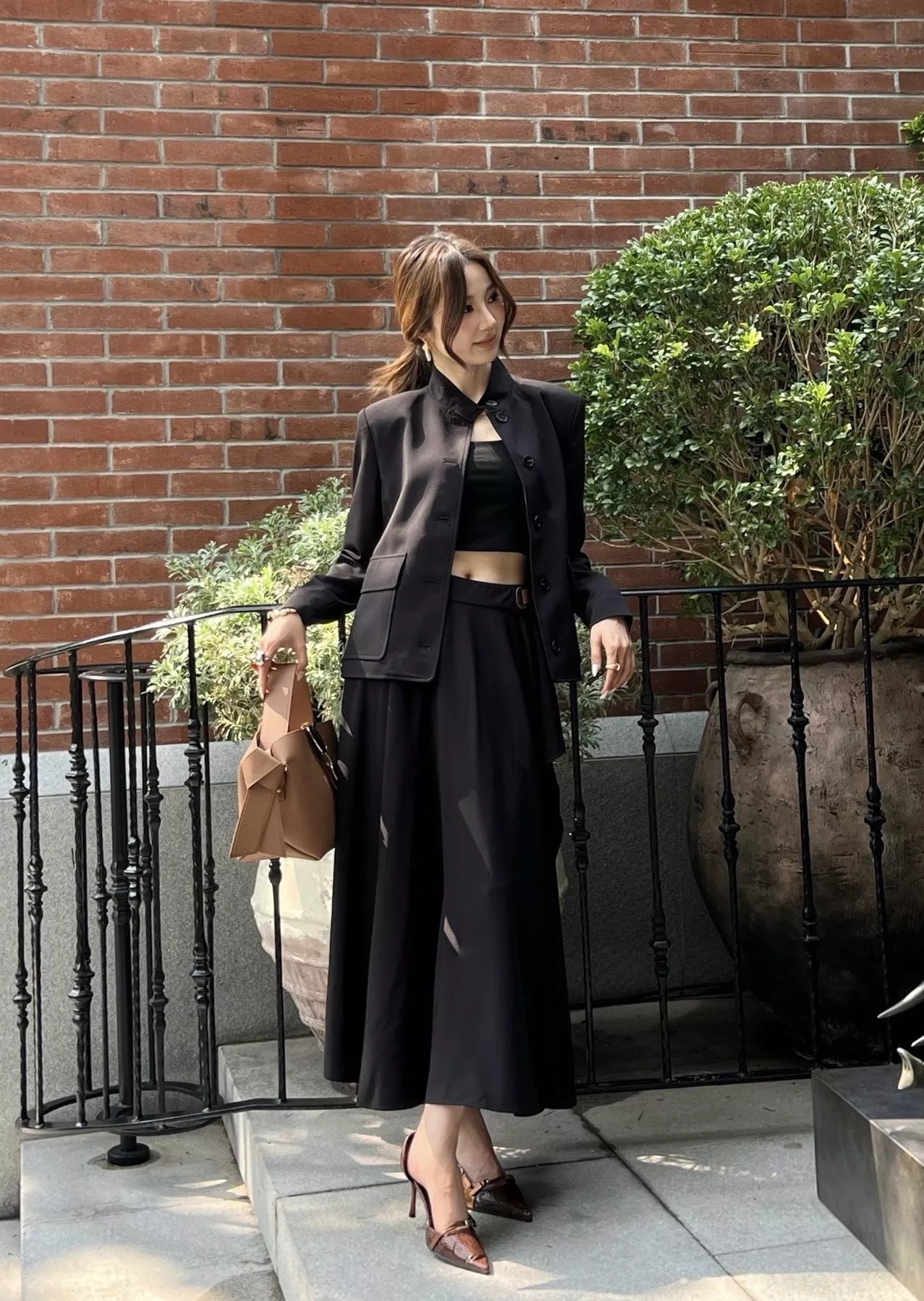 로로피아나 스탠드 카라 블랙 재킷 상세 이미지 12