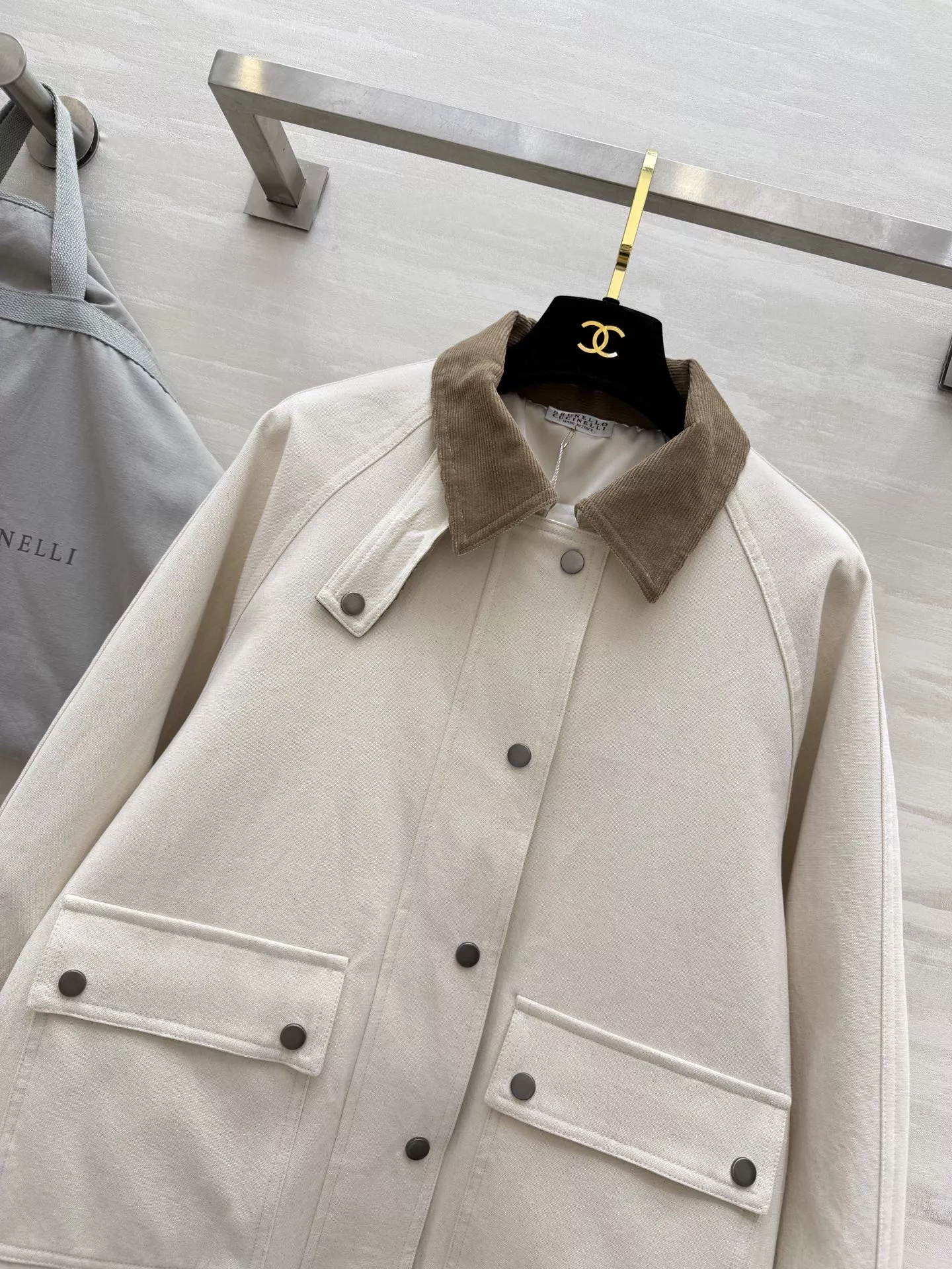 브루넬로쿠치넬리 코듀로이 카라 코튼 워크 재킷 상세 이미지 4