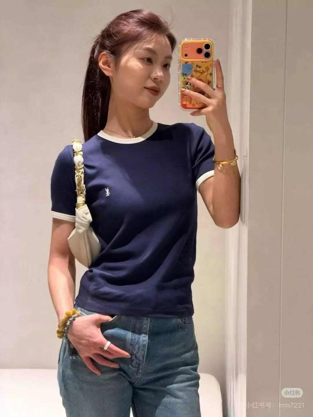 생로랑 로고 자수 배색 라운드넥 반소매 티셔츠 상세 이미지 9