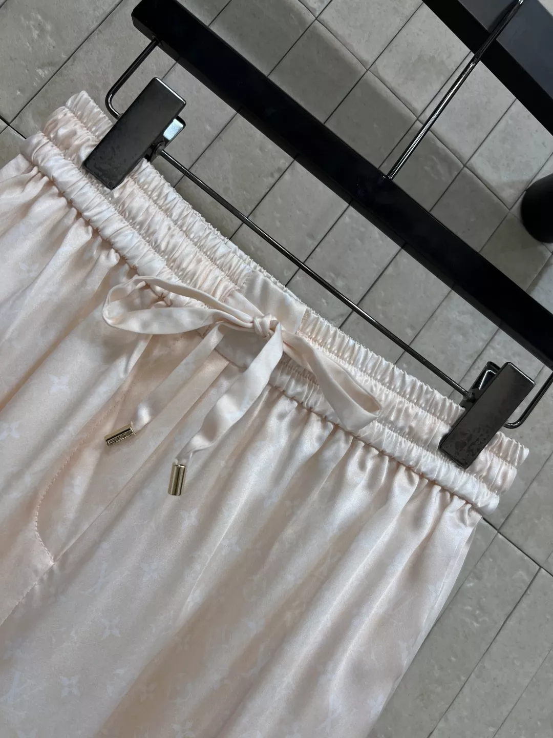 루이비통 모노그램 후드 셔츠 팬츠 세트 상세 이미지 4