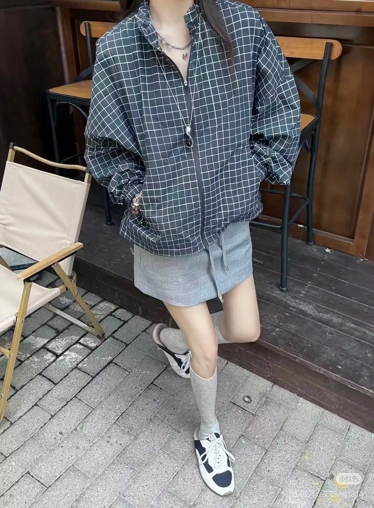 노브랜드 체크 패턴 스탠드넥 숏 재킷 상세 이미지 46