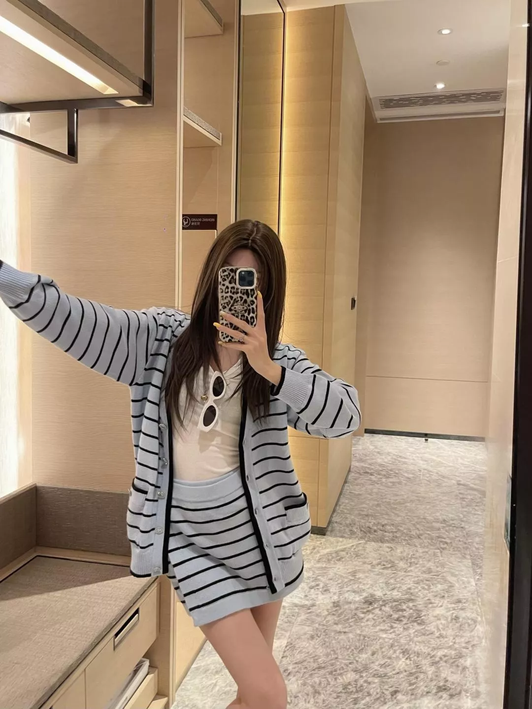 샤넬 브이넥 스트라이프 니트 가디건 상세 이미지 21