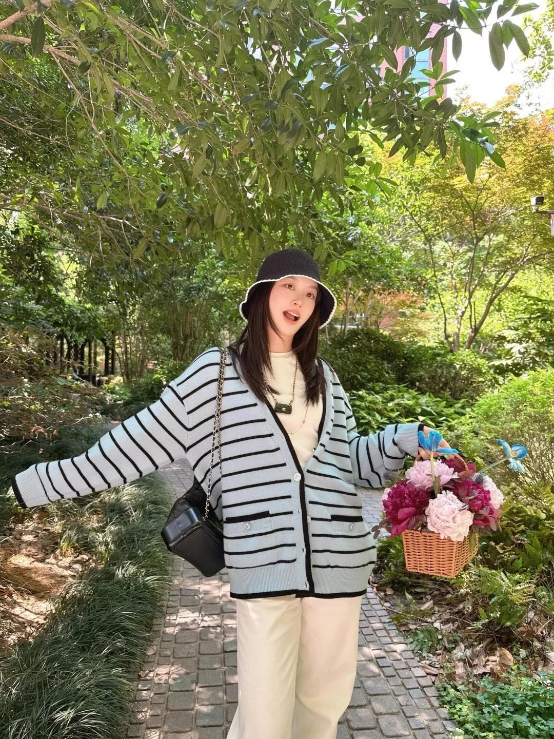 샤넬 브이넥 스트라이프 니트 가디건 상세 이미지 24