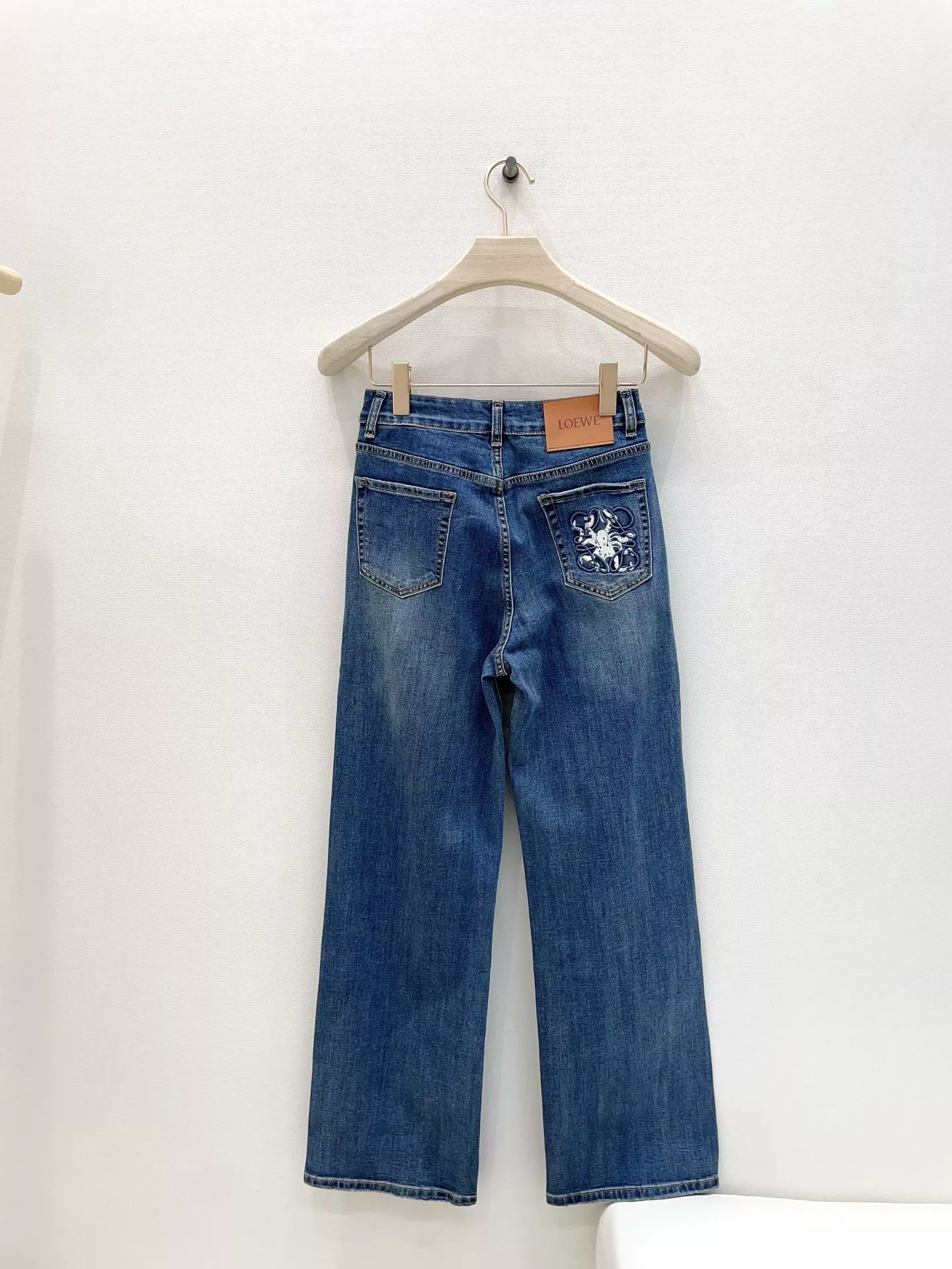 로에베 자수 스트레이트 데님 팬츠 상세 이미지 4