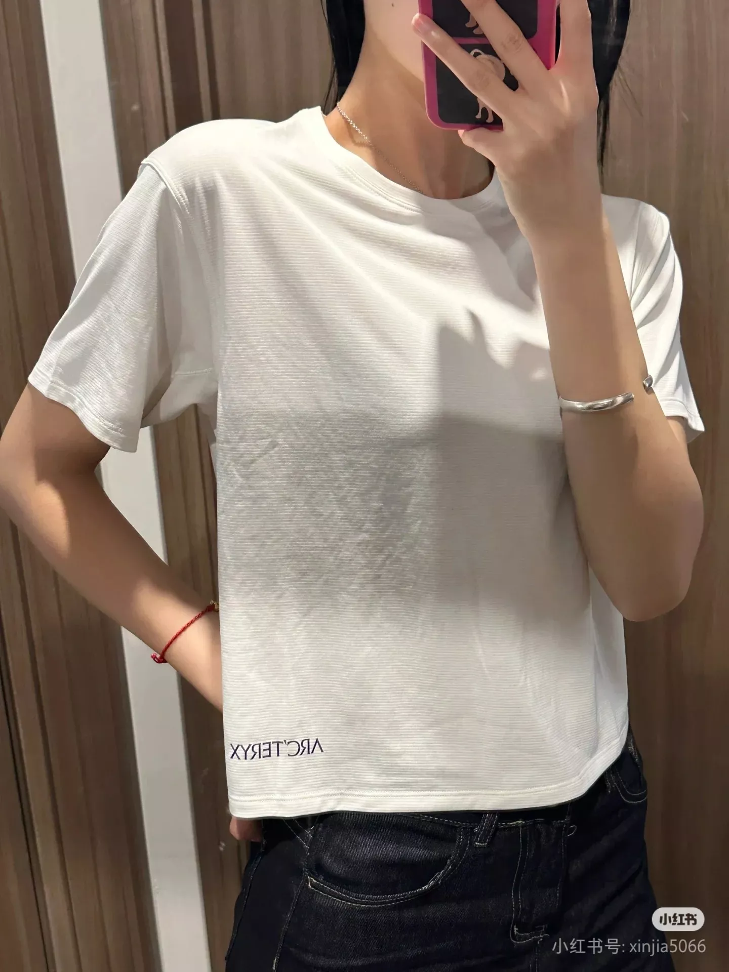 아크테릭스 크롭 기능성 로고 반팔 티셔츠 상세 이미지 29