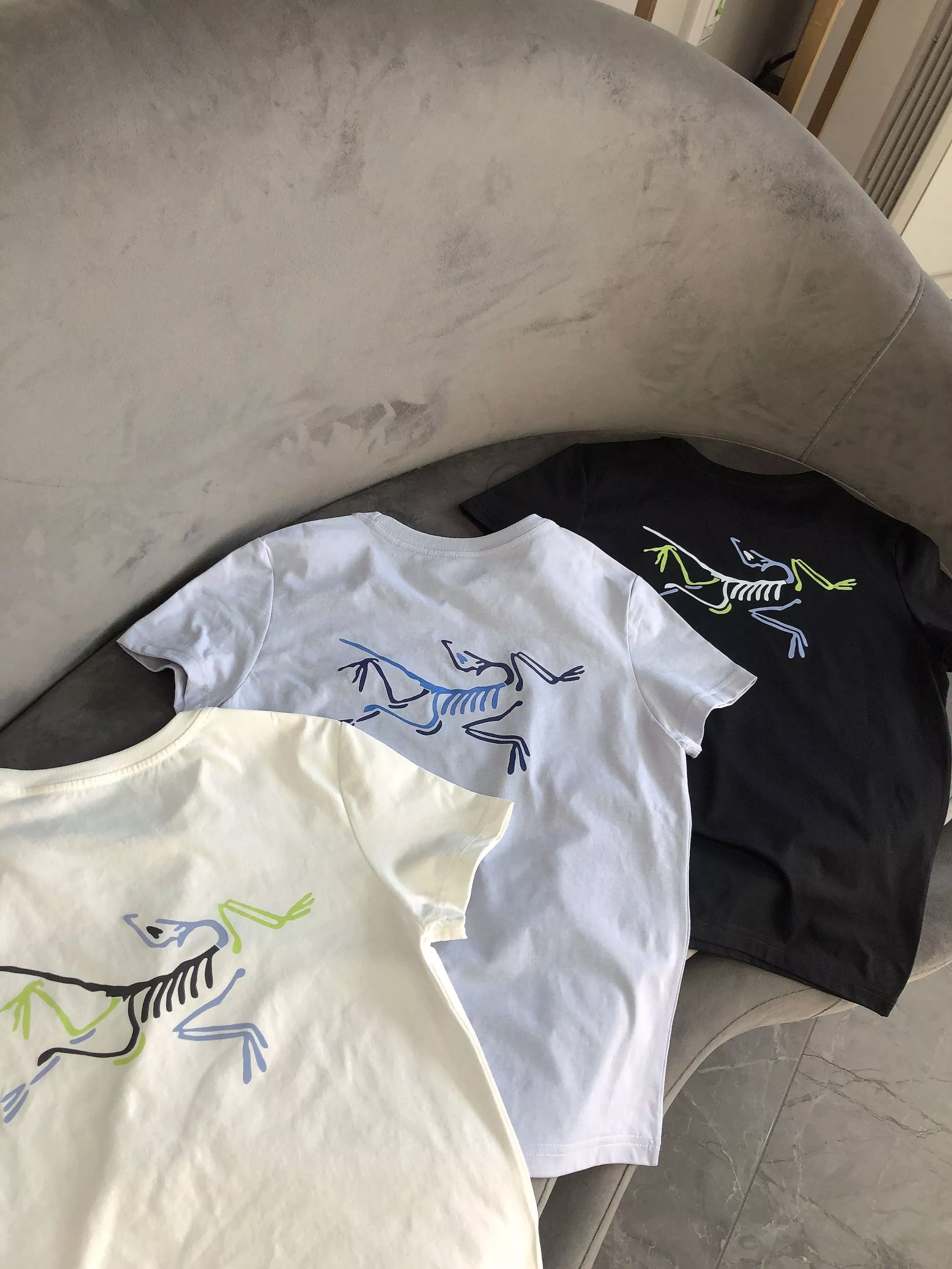 아크테릭스 크롭 기능성 로고 반팔 티셔츠 상세 이미지 16