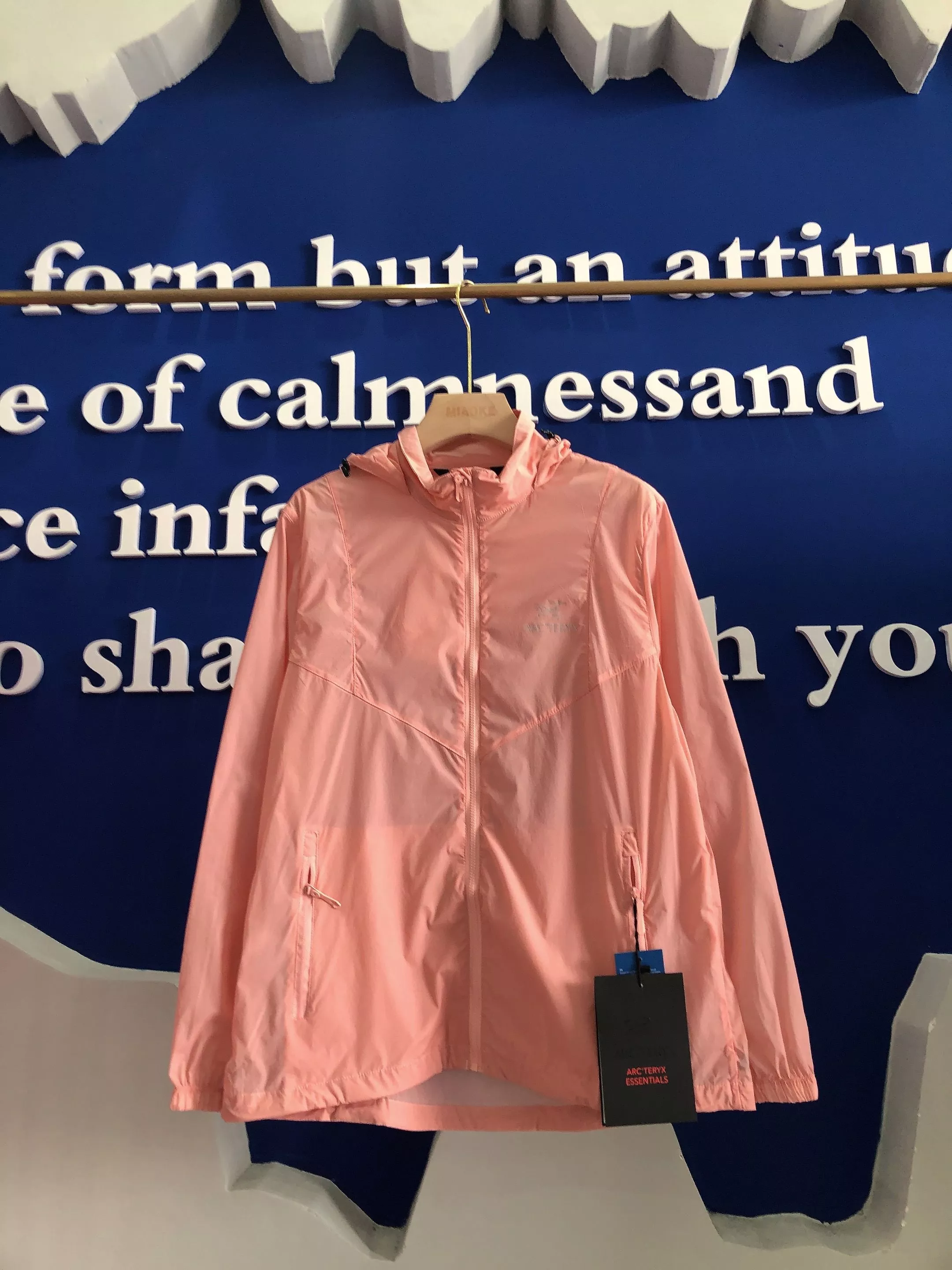 아크테릭스 경량 후드 바람막이 재킷 상세 이미지 4