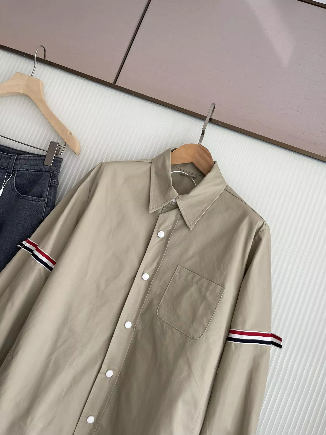톰브라운 삼선 포인트 오버핏 롱 셔츠 상세 이미지 5