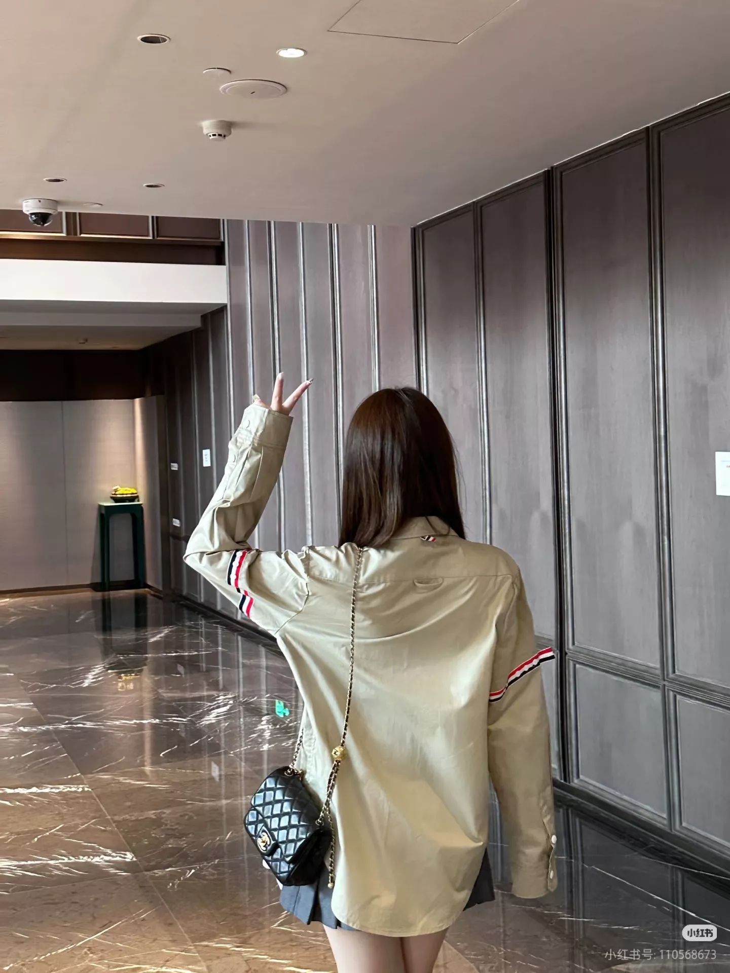 톰브라운 삼선 포인트 오버핏 롱 셔츠 상세 이미지 39