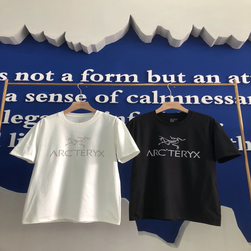 아크테릭스 기능성 반사 프린팅 반소매 티셔츠