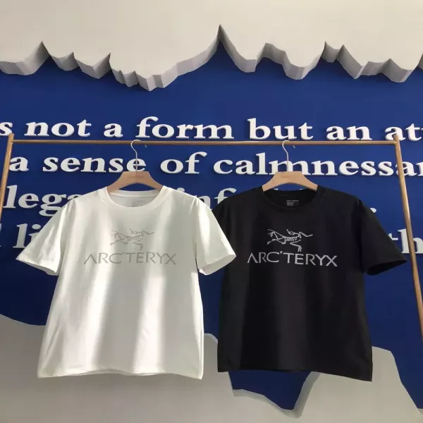 아크테릭스 기능성 반사 프린팅 반소매 티셔츠