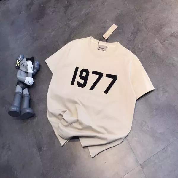 피어오브갓 1977 플록 로고 반소매 티셔츠