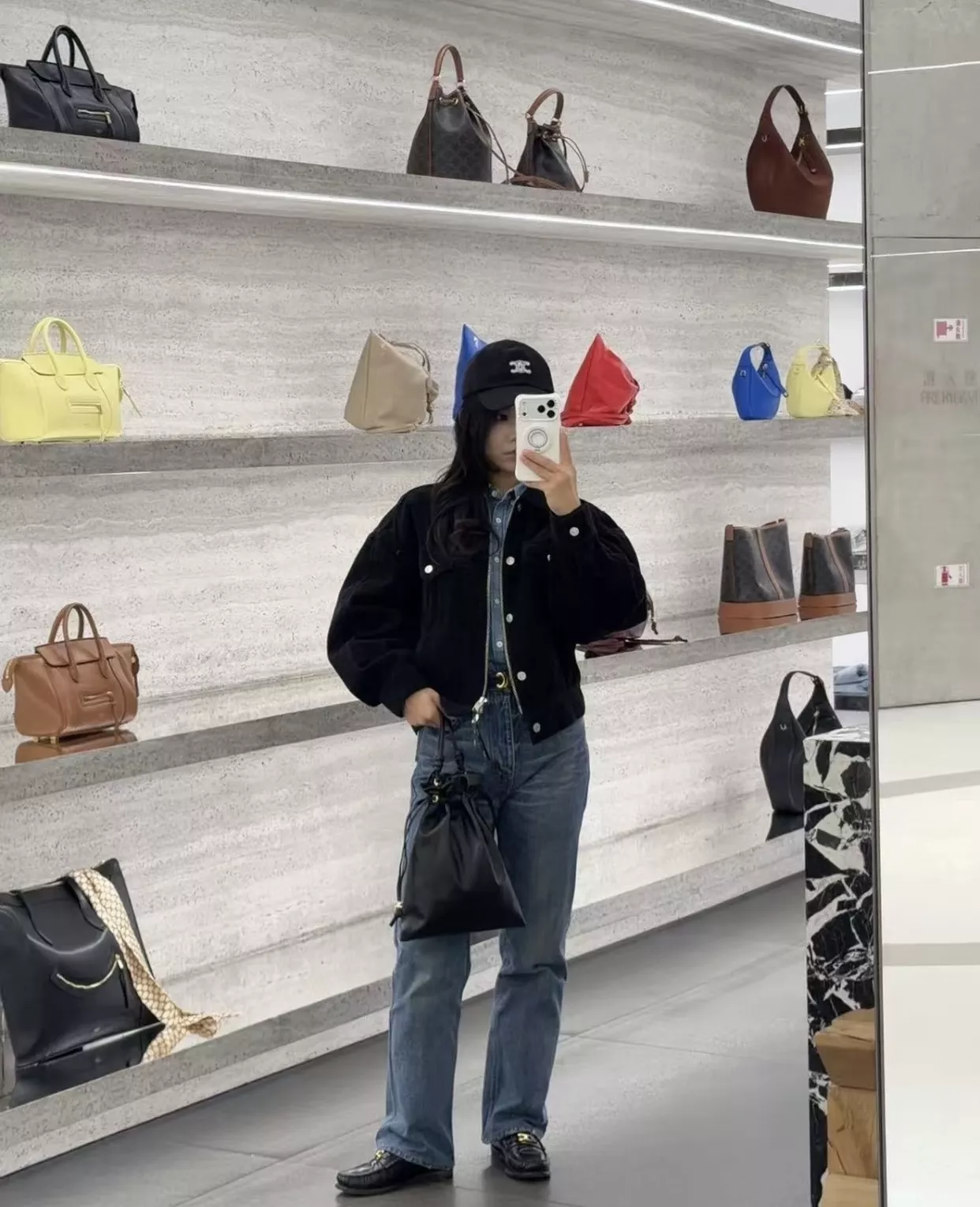 셀린느 코듀로이 크롭 트러커 재킷 상세 이미지 37