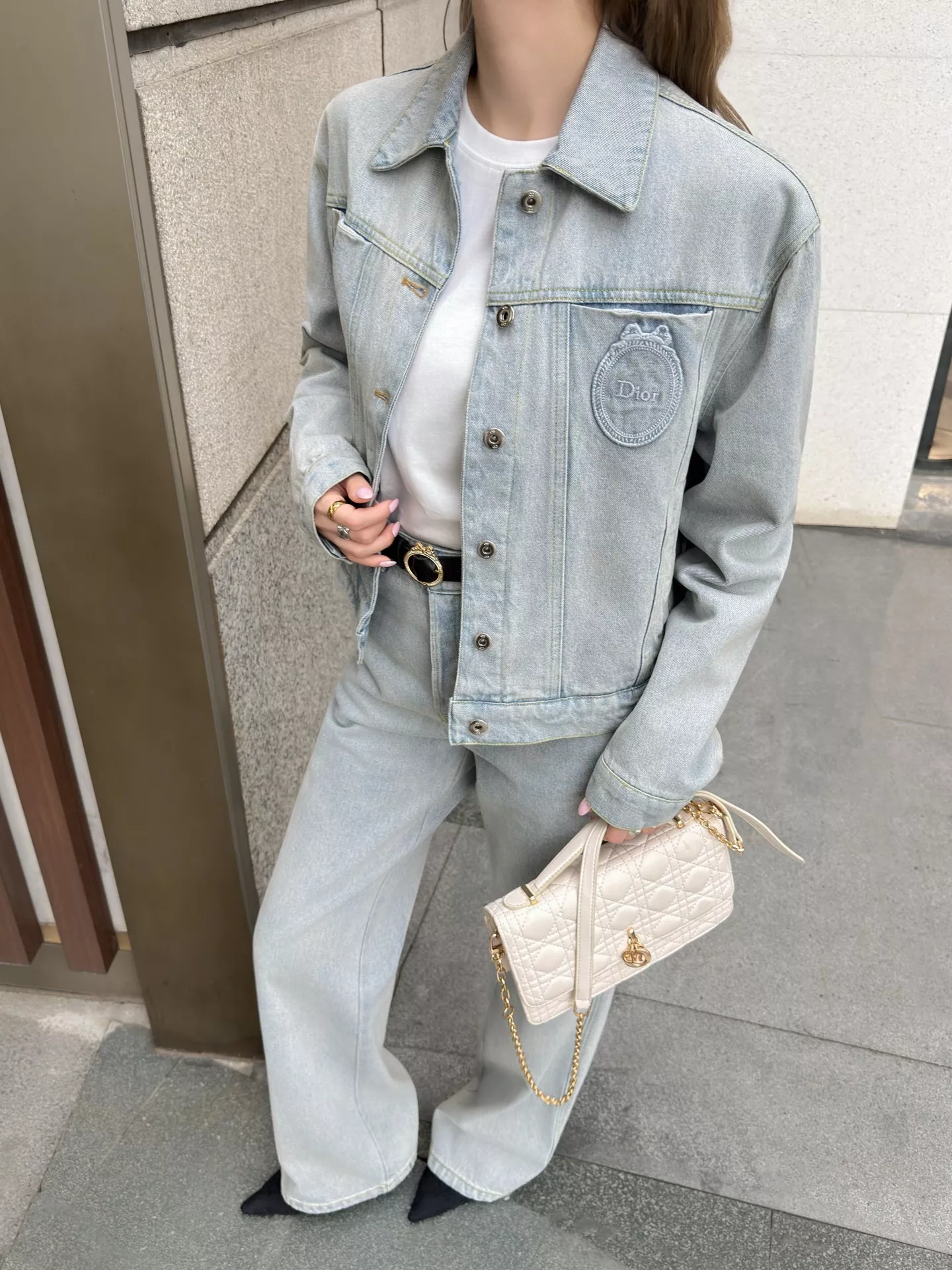 디올 하이웨이스트 와이드 데님 팬츠 상세 이미지 26