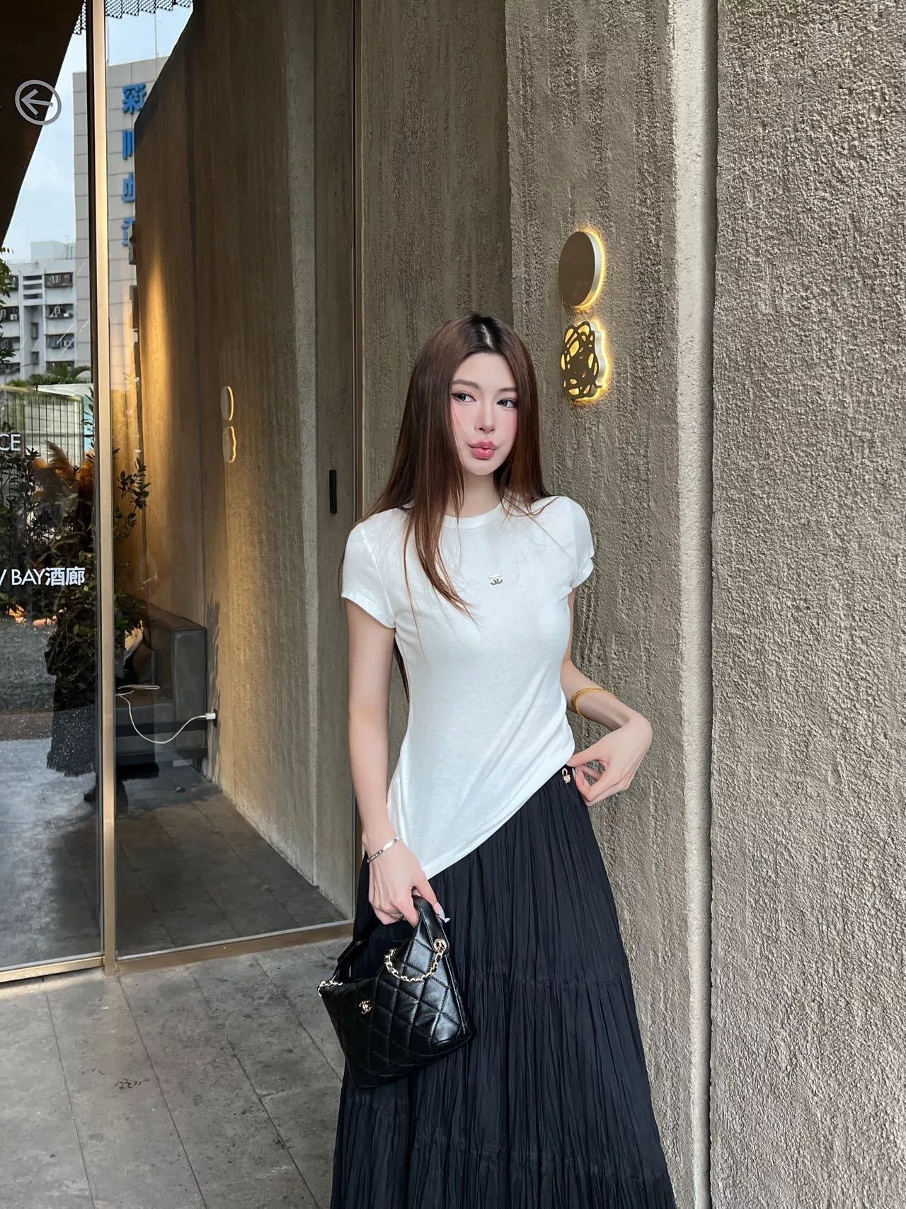 샤넬 메탈 버튼 포인트 망사 플리츠 스커트 상세 이미지 28