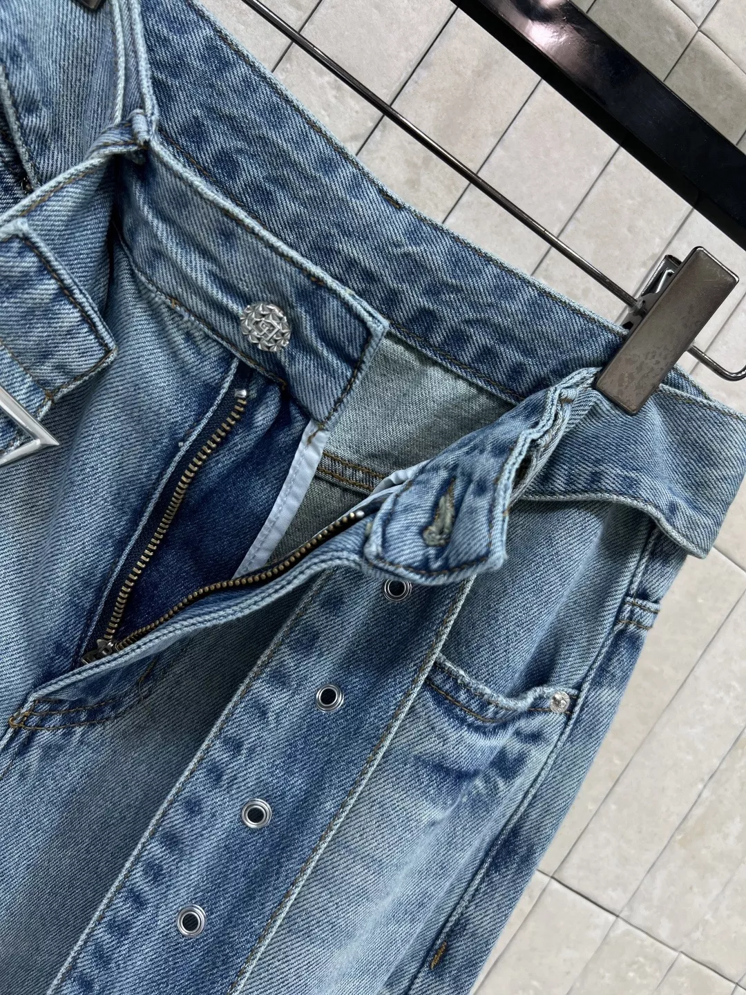 디올 복고 하이웨이스트 와이드 데님 팬츠 상세 이미지 6