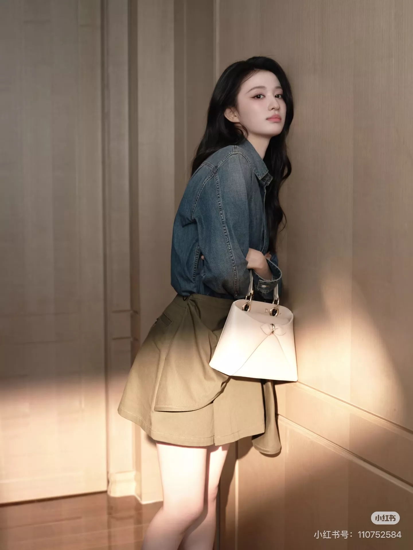디올 언발란스 랩 스타일 코튼 스커트 상세 이미지 82