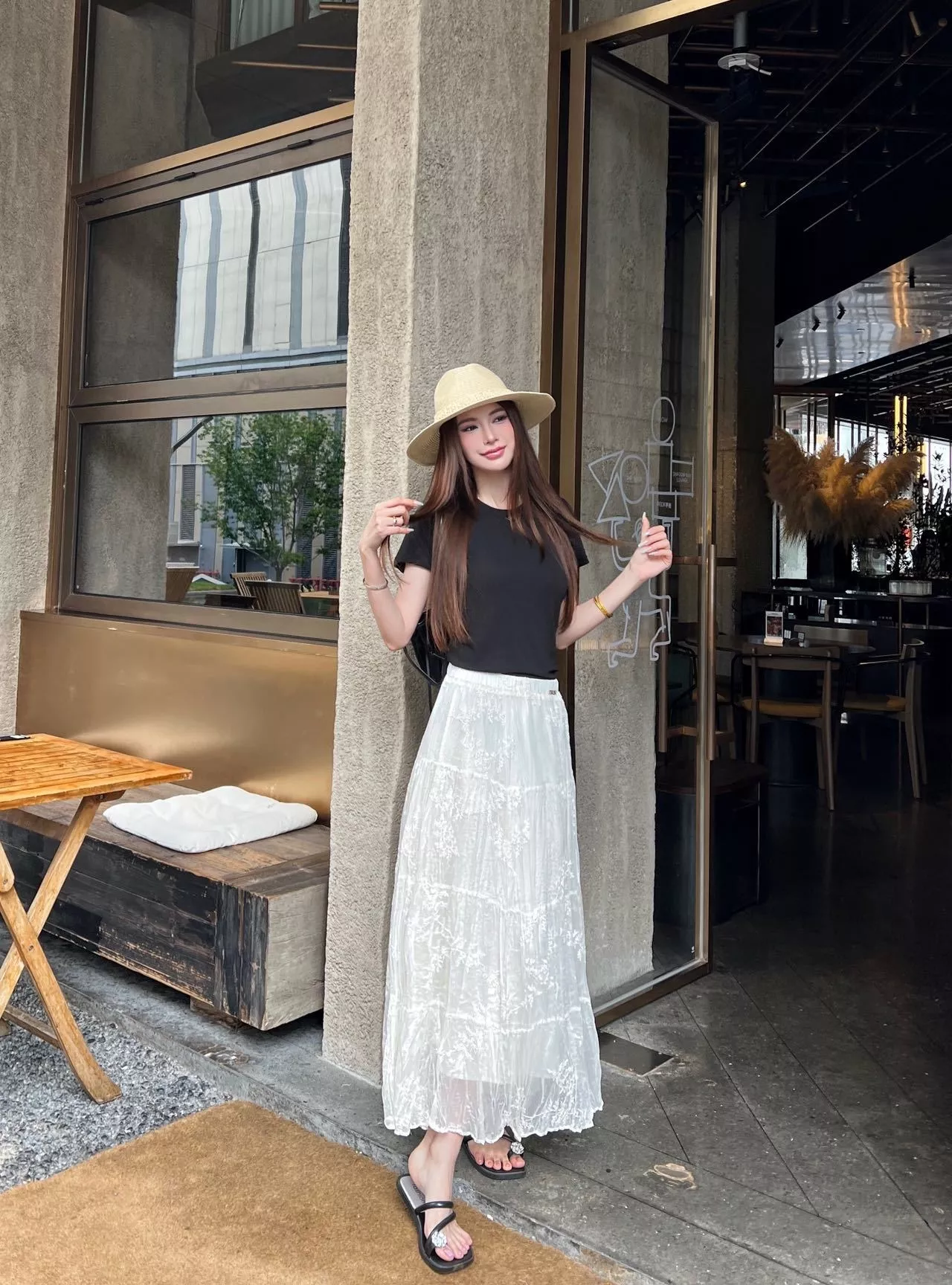 디올 레이스 자수 반스커트 상세 이미지 18