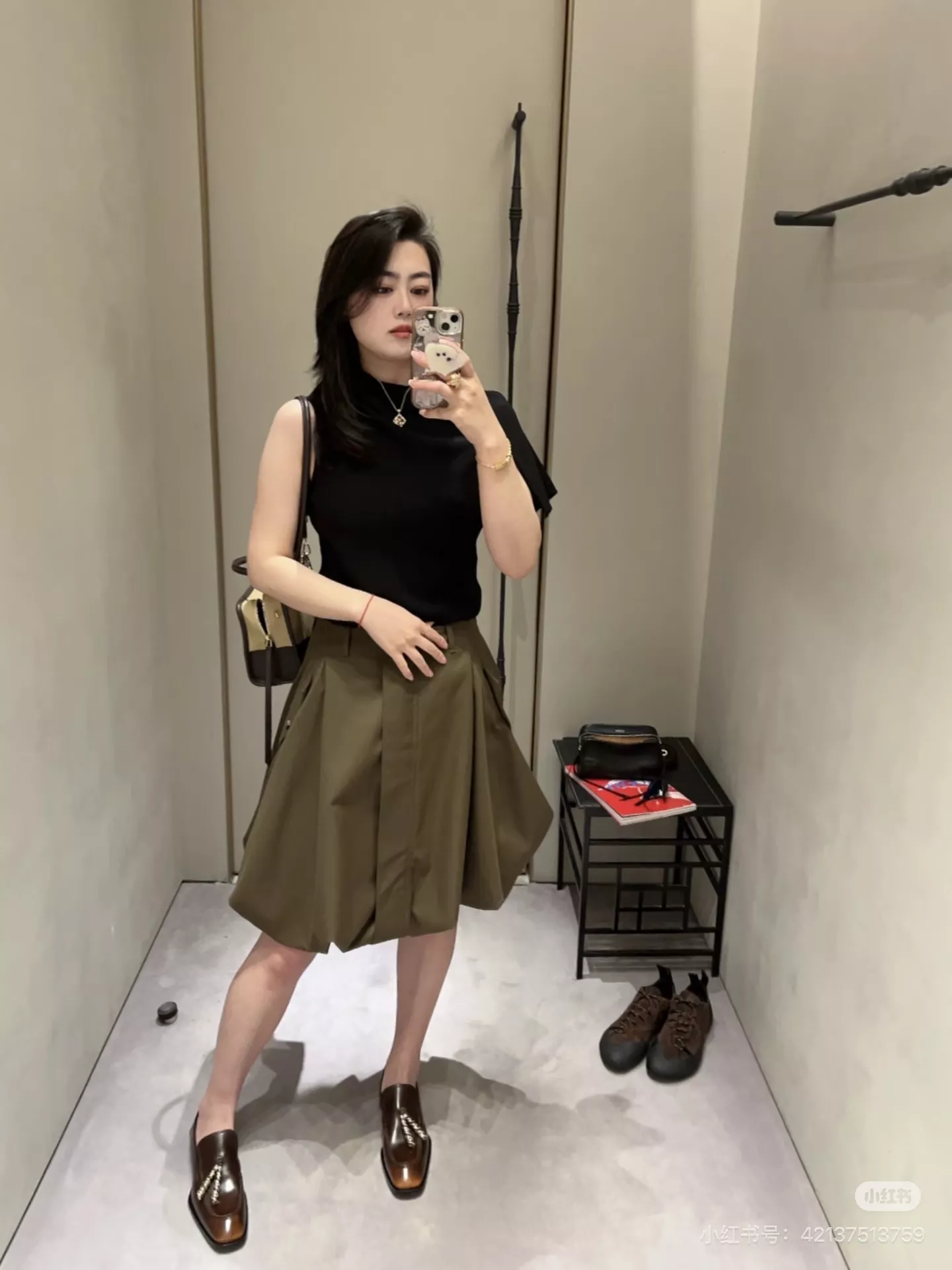 로에베 카키 포켓 버블 미니 스커트 상세 이미지 38