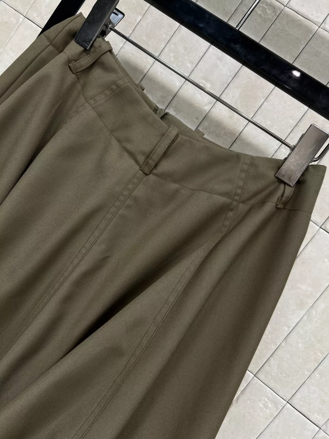 로에베 카키 포켓 버블 미니 스커트 상세 이미지 8