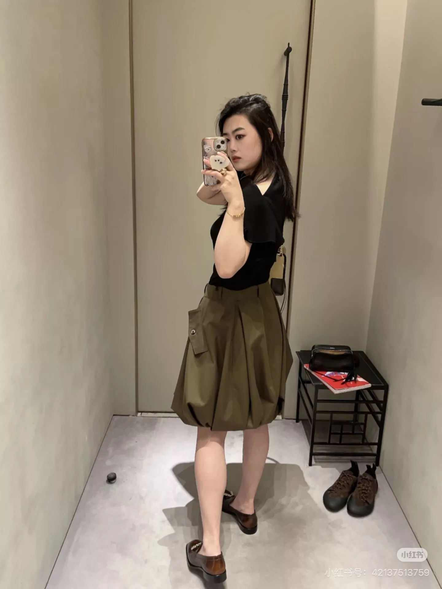 로에베 카키 포켓 버블 미니 스커트 상세 이미지 34