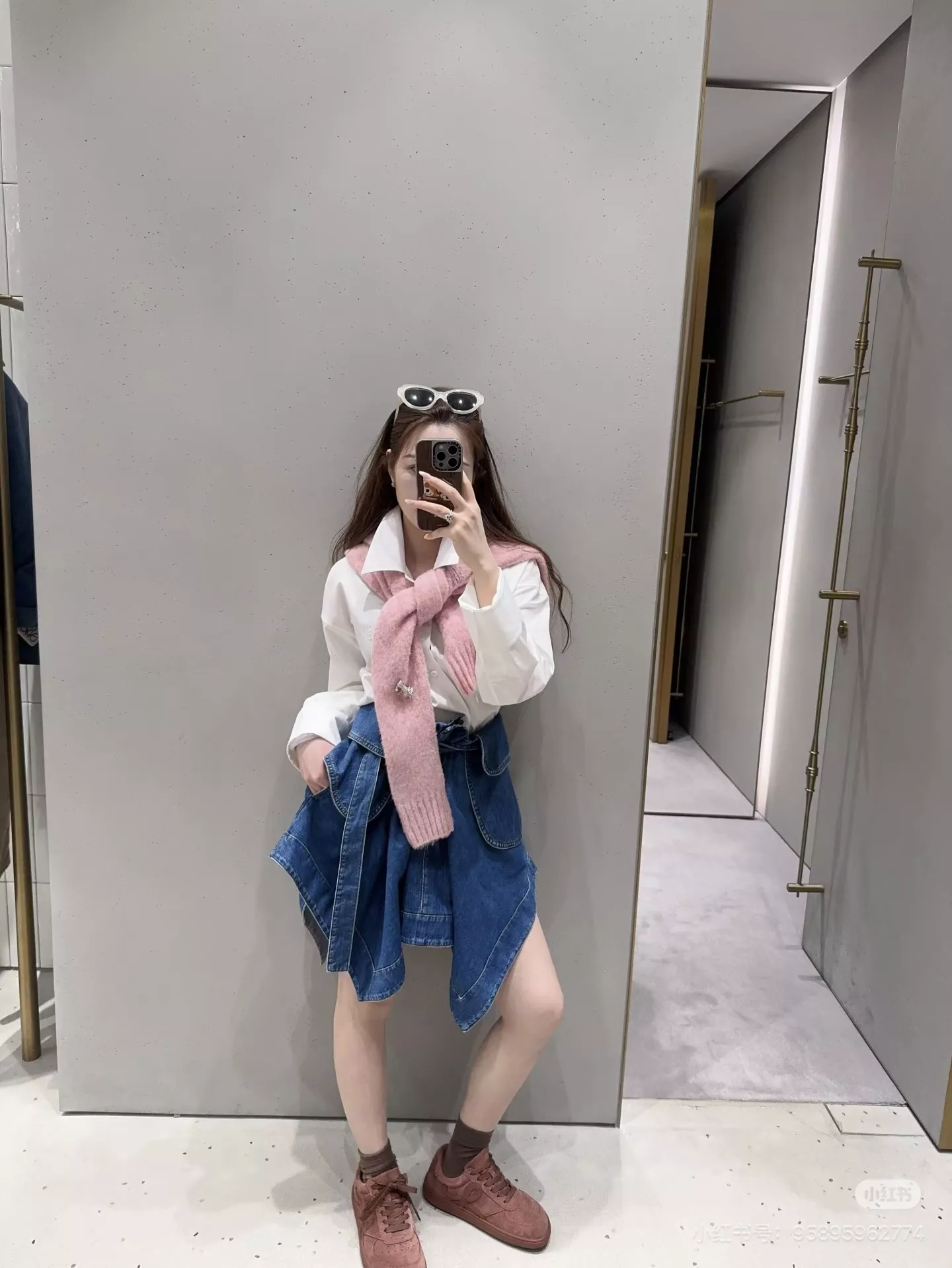 로에베 언밸런스 워싱 데님 스커트 상세 이미지 25