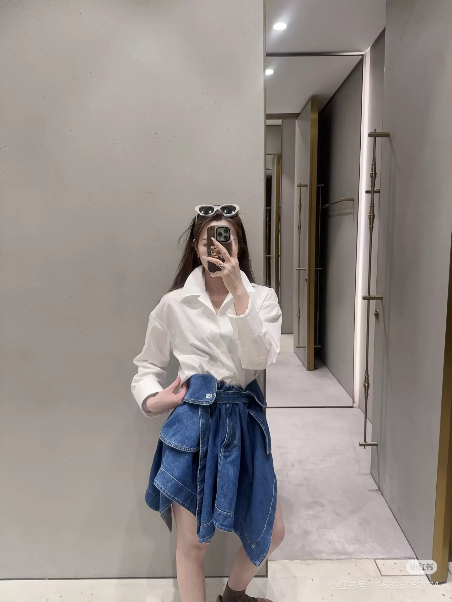 로에베 언밸런스 워싱 데님 스커트 상세 이미지 26