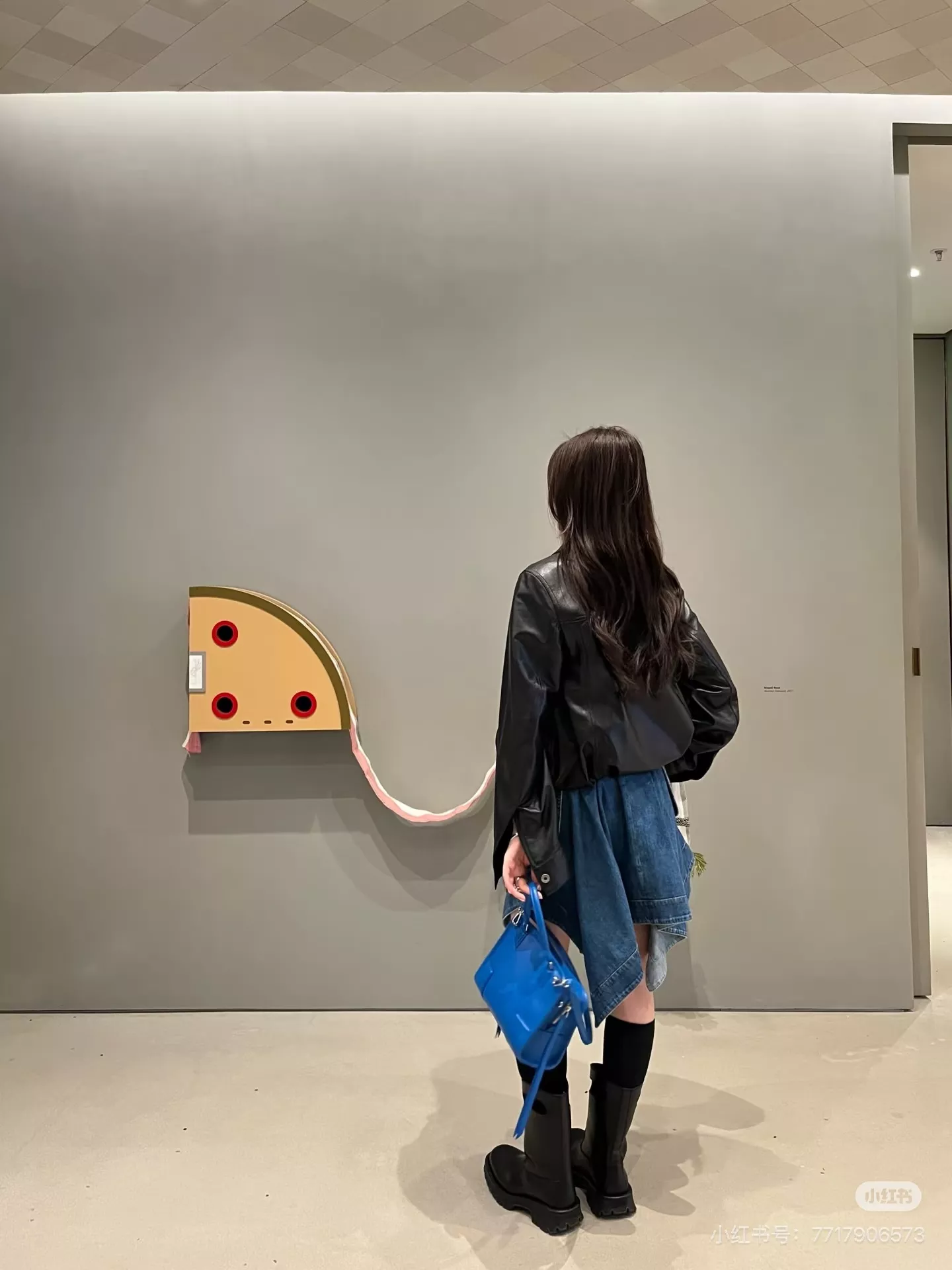 로에베 언밸런스 워싱 데님 스커트 상세 이미지 40