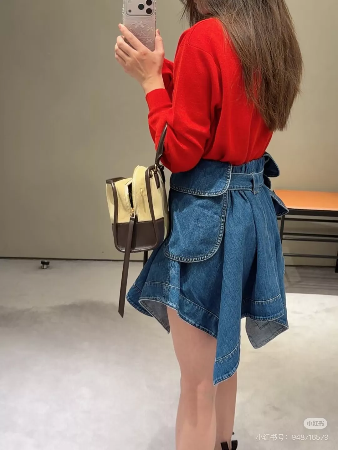 로에베 언밸런스 워싱 데님 스커트 상세 이미지 37