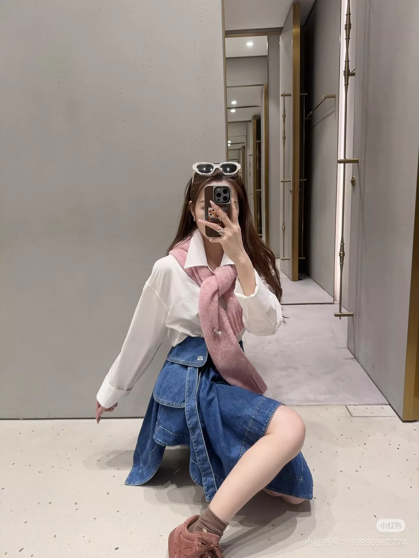 로에베 언밸런스 워싱 데님 스커트 상세 이미지 27