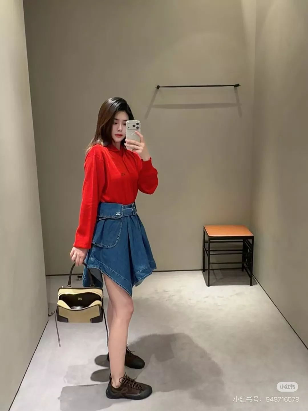 로에베 언밸런스 워싱 데님 스커트 상세 이미지 34
