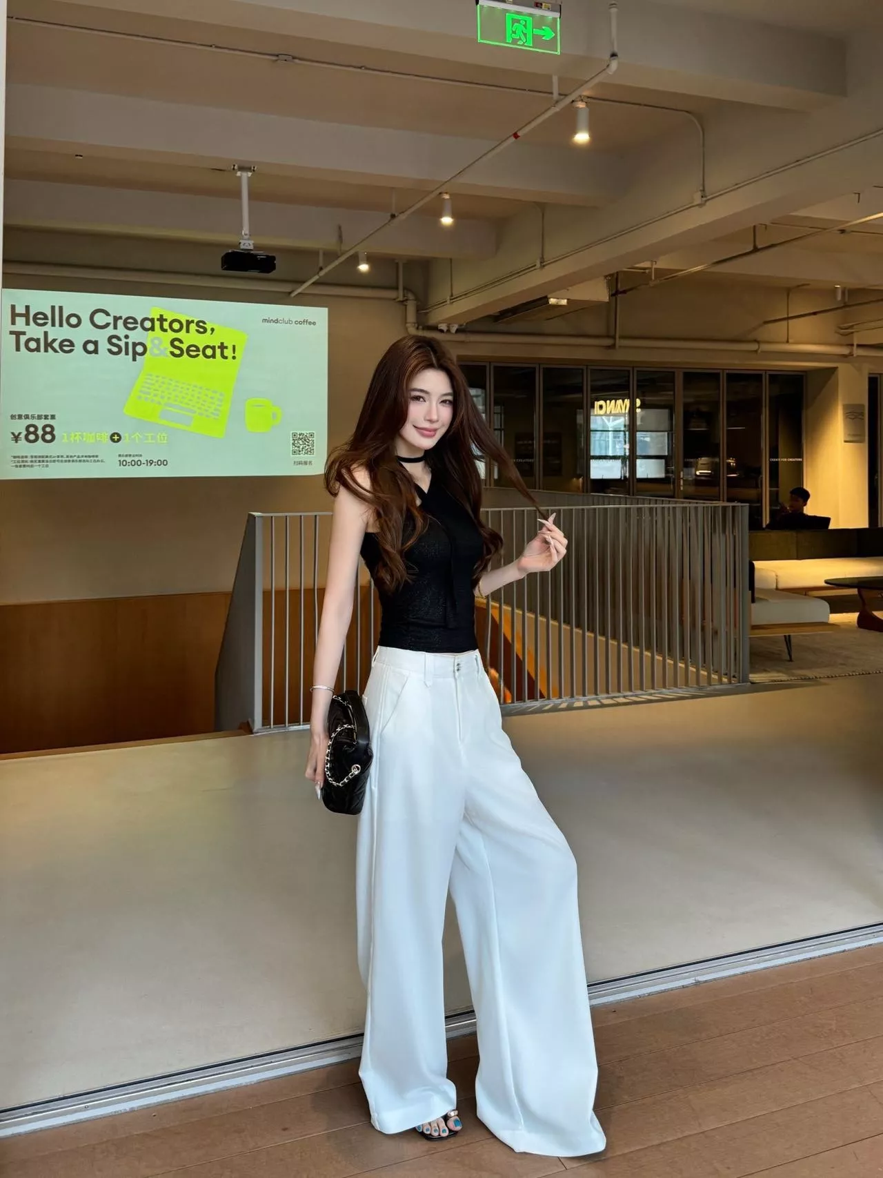 샤넬 화이트 하이웨이스트 스트레이트 데님 팬츠 상세 이미지 14