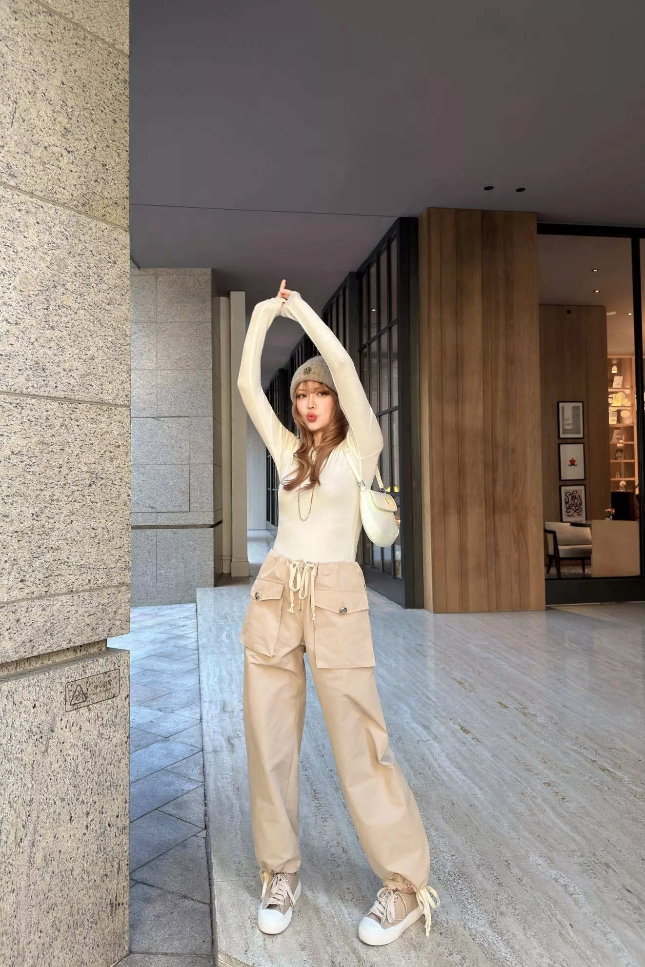 샤넬 스트레이트 핏 카고 팬츠 상세 이미지 16