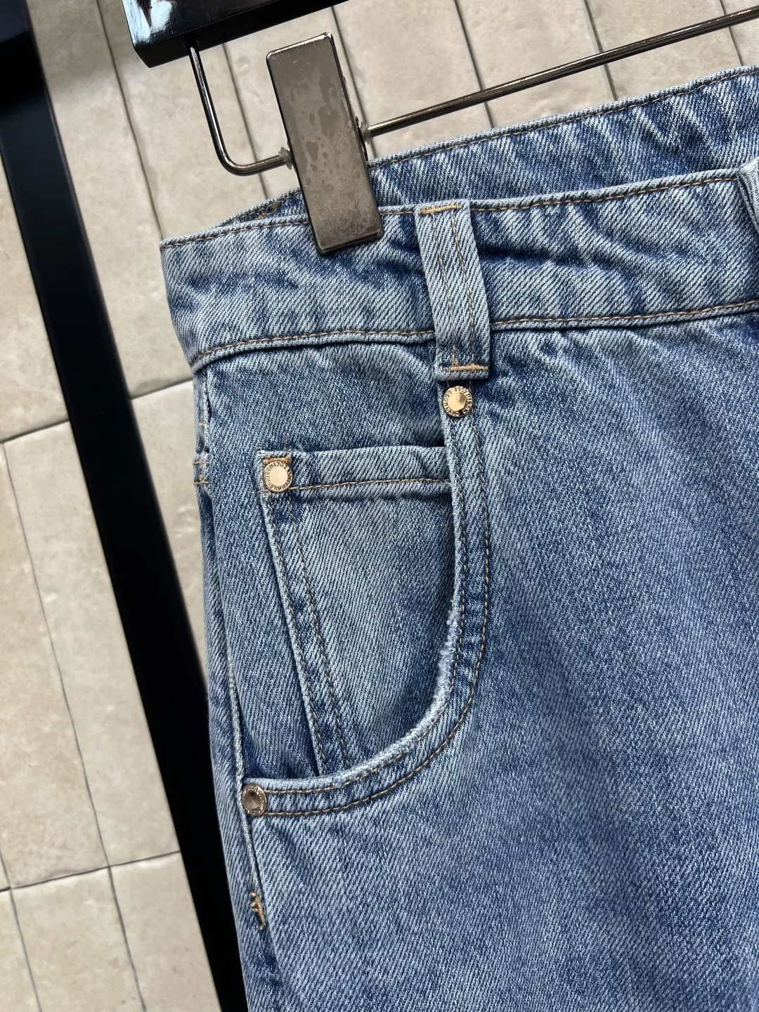 브루넬로쿠치넬리 빈티지 워싱 와이드 데님 팬츠 상세 이미지 5