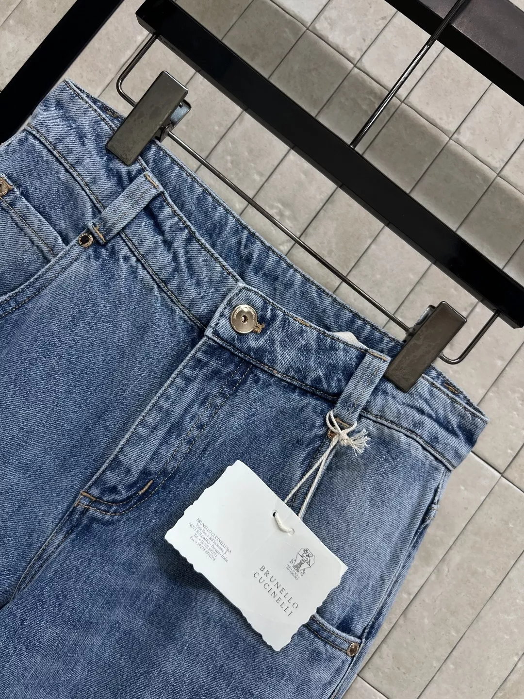 브루넬로쿠치넬리 빈티지 워싱 와이드 데님 팬츠 상세 이미지 2