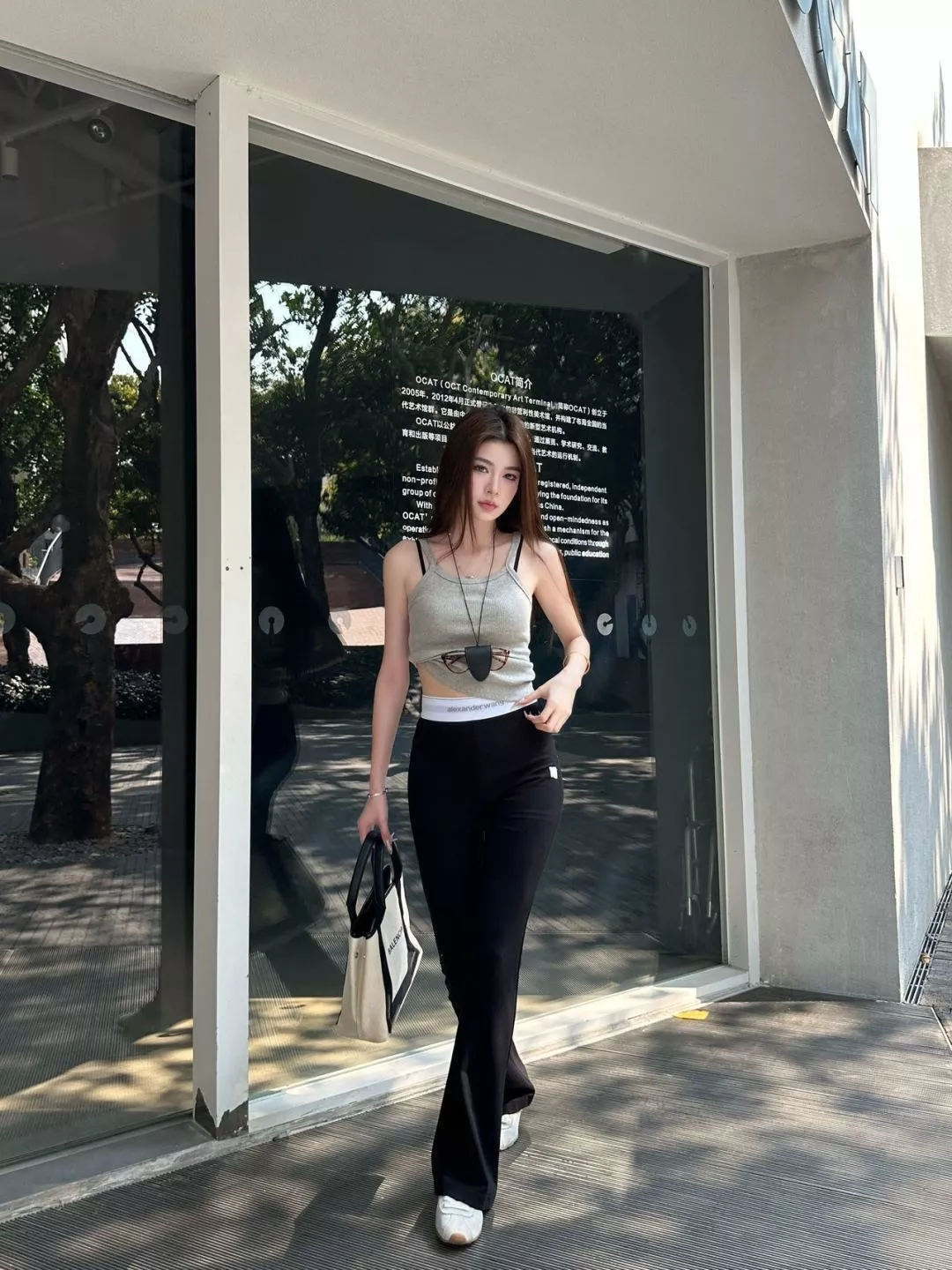 알렉산더왕 배색 로고 밴딩 부츠컷 팬츠 상세 이미지 17