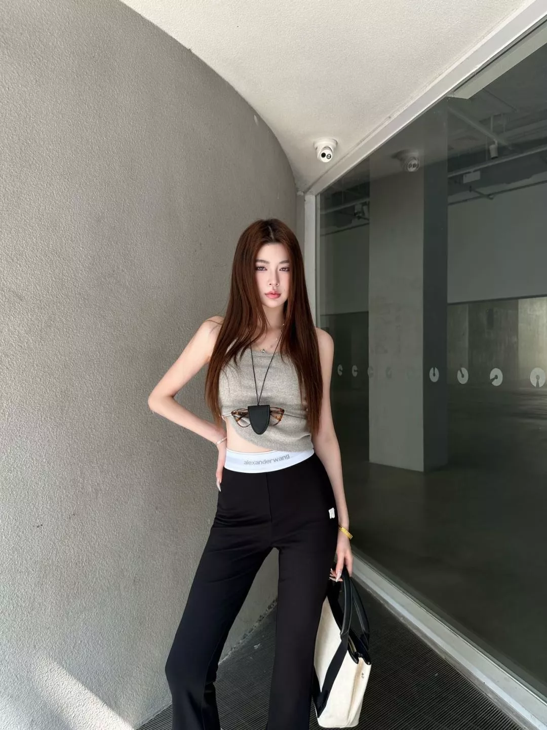 알렉산더왕 배색 로고 밴딩 부츠컷 팬츠 상세 이미지 12