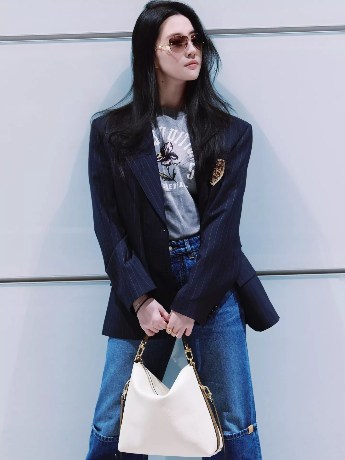 루이비통 레터링 플라워 프린트 반소매 티셔츠 상세 이미지 14