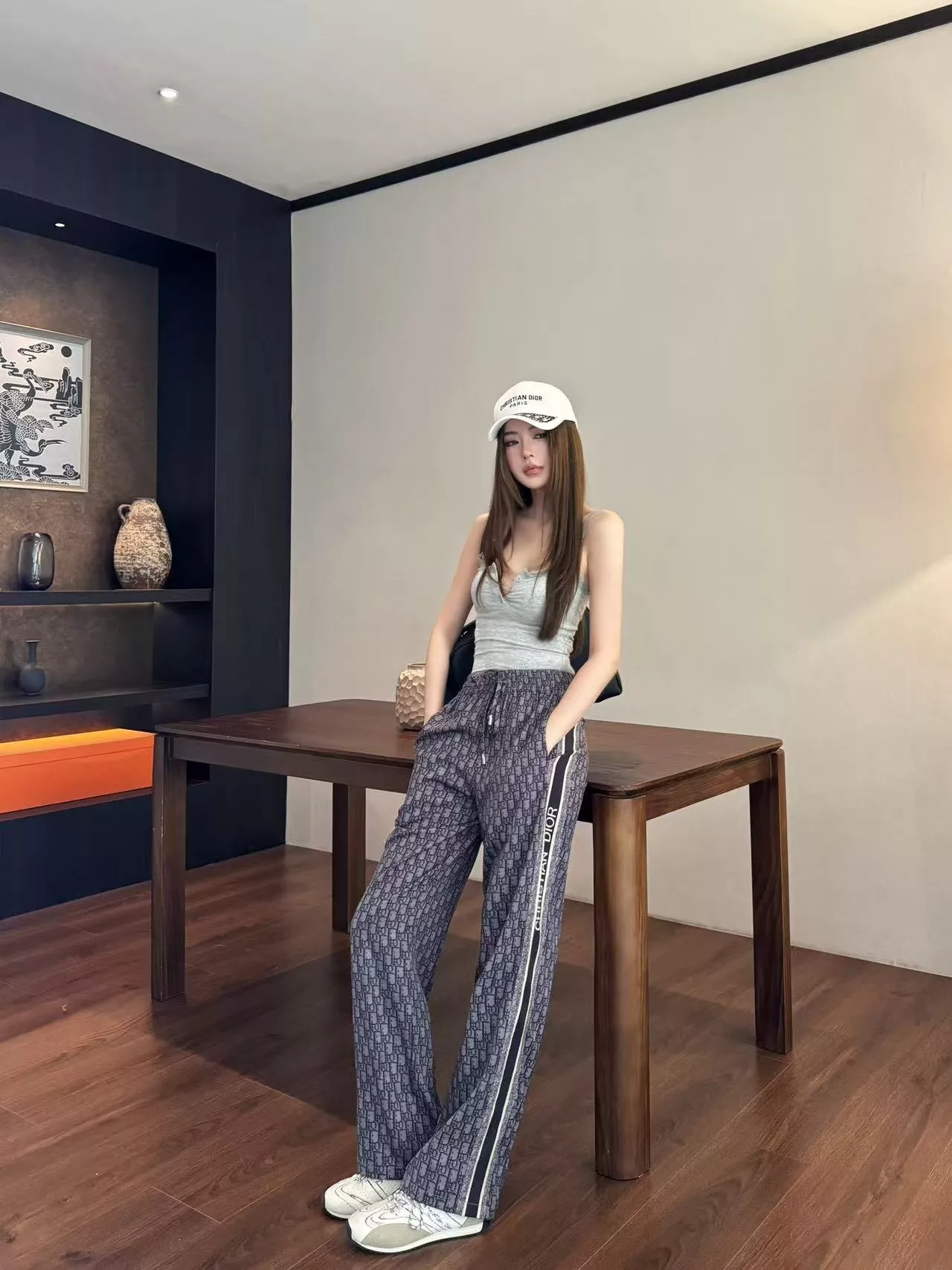 디올 로고 와이드 밴딩 팬츠 상세 이미지 14